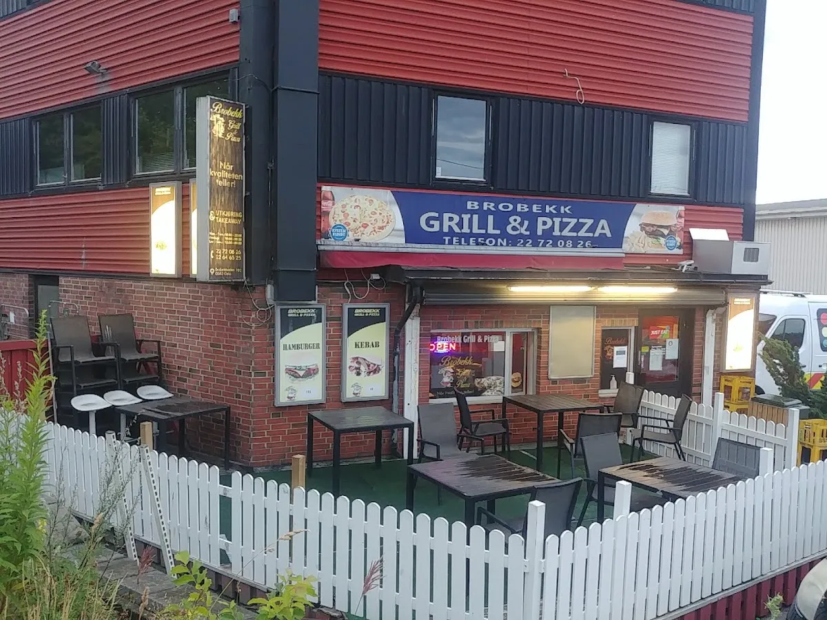 BookNoFees: Välipalabaari – Brobekk grill & pizza – Oslo – Brobekk grill & pizza, kuva 1