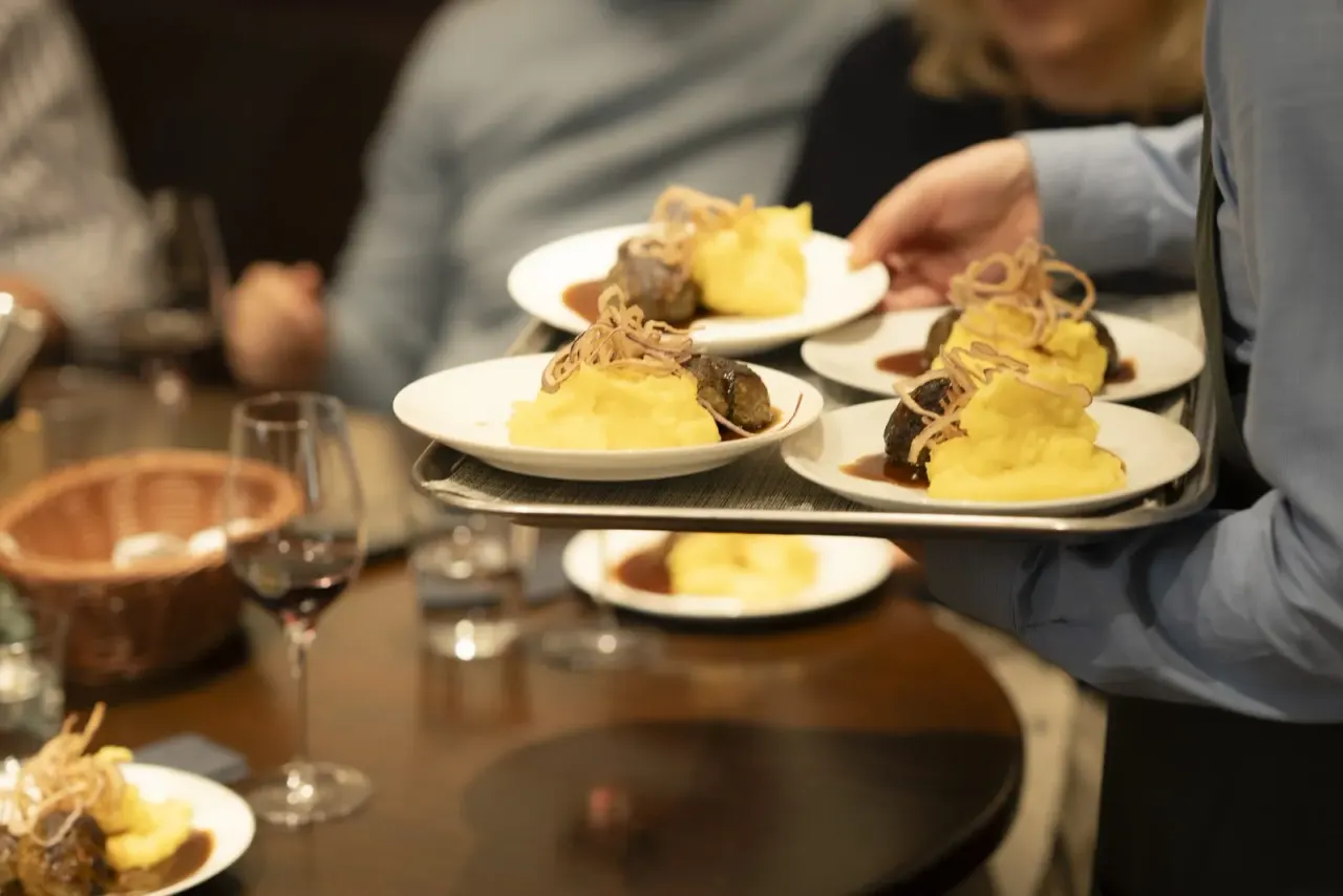 BookNoFees: Ravintola – Edlingers Tempel – Vienna – Edlingerin temppeli, kuva 1