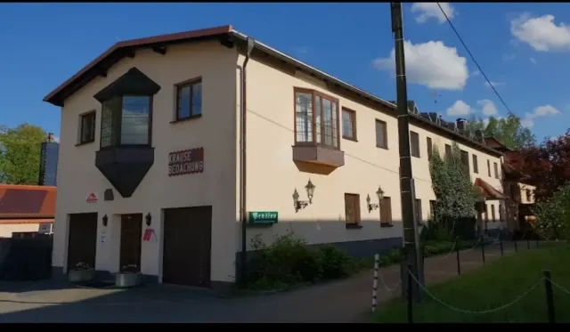BookNoFees: Yhden hengen huone majatalossa – Schönfeld