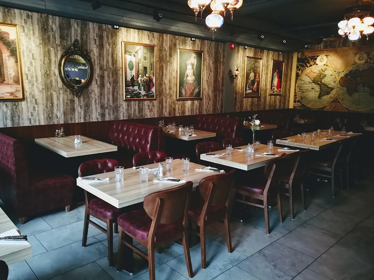 BookNoFees: Ravintola – Anatolia – Oslo – Anatolia, kuva 1