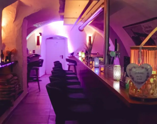 BookNoFees: Ravintola – Drostenkeller – Balve – Drostenkeller, kuva 2