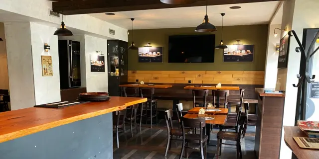 BookNoFees: Ravintola – Bernard Pub – Prague – Bernard Pub, kuva 3