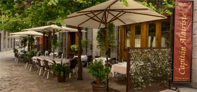 BookNoFees: Ravintola – Taberna del Capitán Alatriste – Madrid – Kapteeni Alatristen taverna, kuva 2