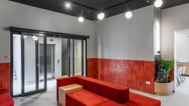BookNoFees: Ravintola – Custom House – Budapest – Tullitalo, kuva 3