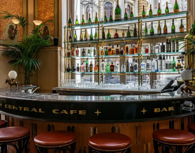 BookNoFees: Ravintola – Centrál Grand Cafe & Bar 1887 – Budapest – Centrál Grand Cafe & Bar 1887, kuva 3