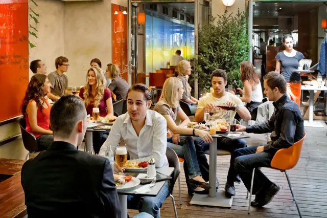 BookNoFees: Ravintola – Cuadro – Vienna – Taulukko, kuva 3