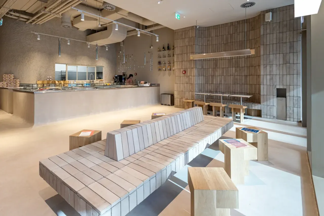 BookNoFees: Välipalabaari – Berliner – Bucharest – berliiniläinen, kuva 1
