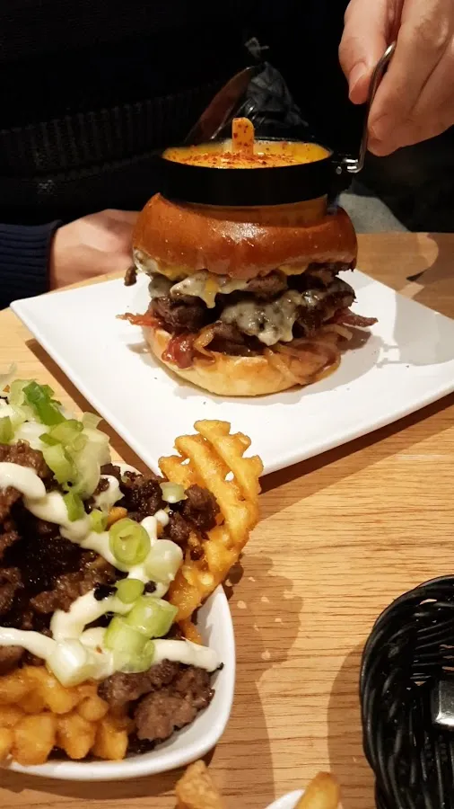 BookNoFees: Ravintola – BaseBurger Restaurant – Bochum – BaseBurger Restaurant, kuva 3