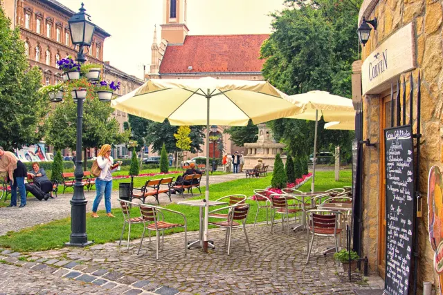BookNoFees: Kahvila – Corvin Kávézó – Budapest – Corvin-kahvila, kuva 2