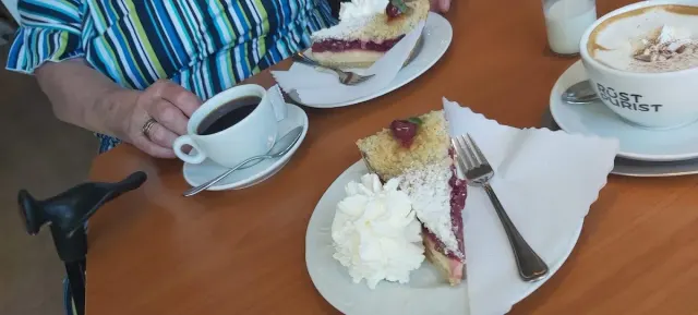 BookNoFees: Ravintola – Café und Konditorei Wenning – Herdecke – Wenningin kahvila ja konditoria, kuva 2