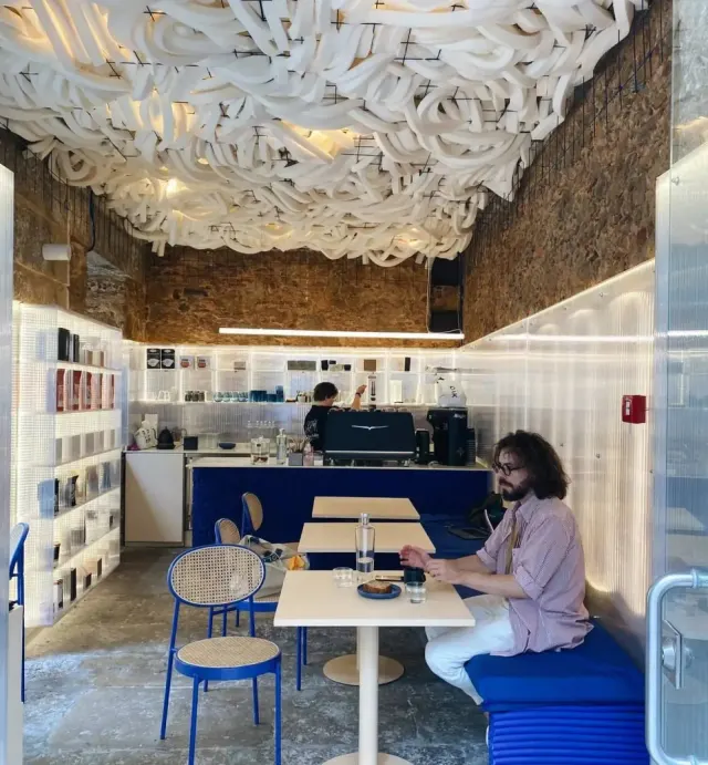 BookNoFees: Kahvila – The Folks – Lisbon – Ihmiset, kuva 2