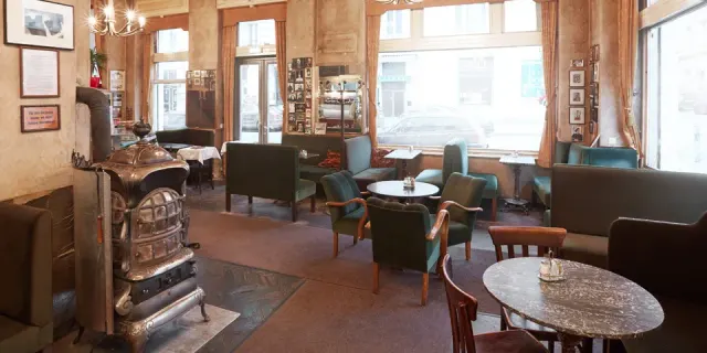 BookNoFees: Kahvila – Café Jelinek – Vienna – Café Jelinek, kuva 3