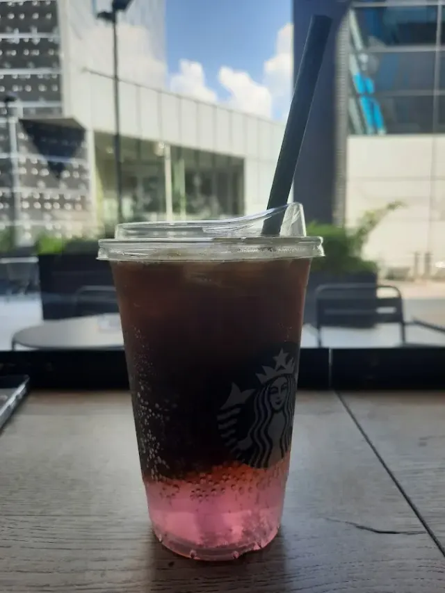 BookNoFees: Ravintola – Starbucks – Bucharest – Starbucks, kuva 2