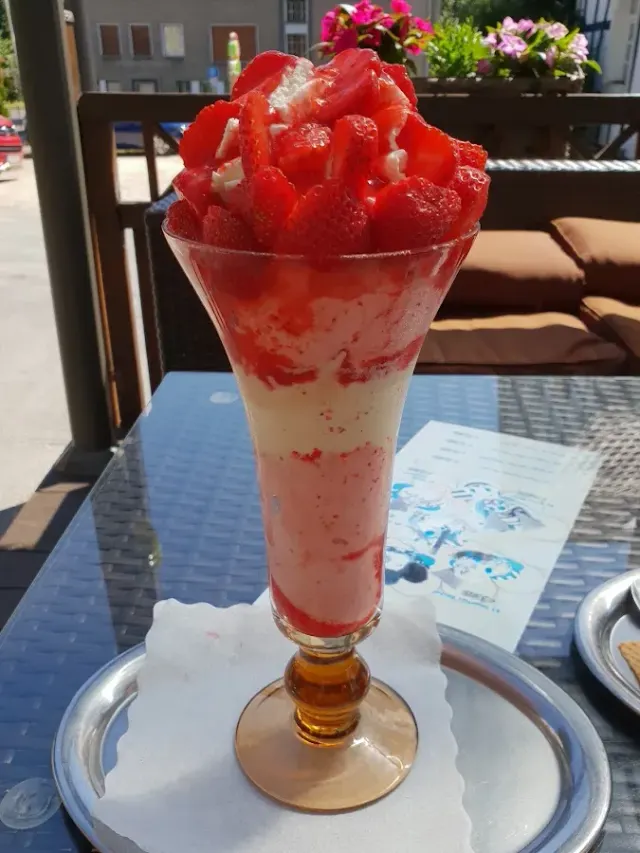 BookNoFees: Ravintola – Eiscafe La Tomina – Witten – Eiscafe La Tomina, kuva 2