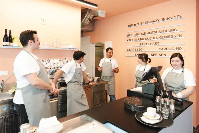 BookNoFees: Kahvila – Kuchenamt – Vienna – Kakkutoimisto, kuva 2