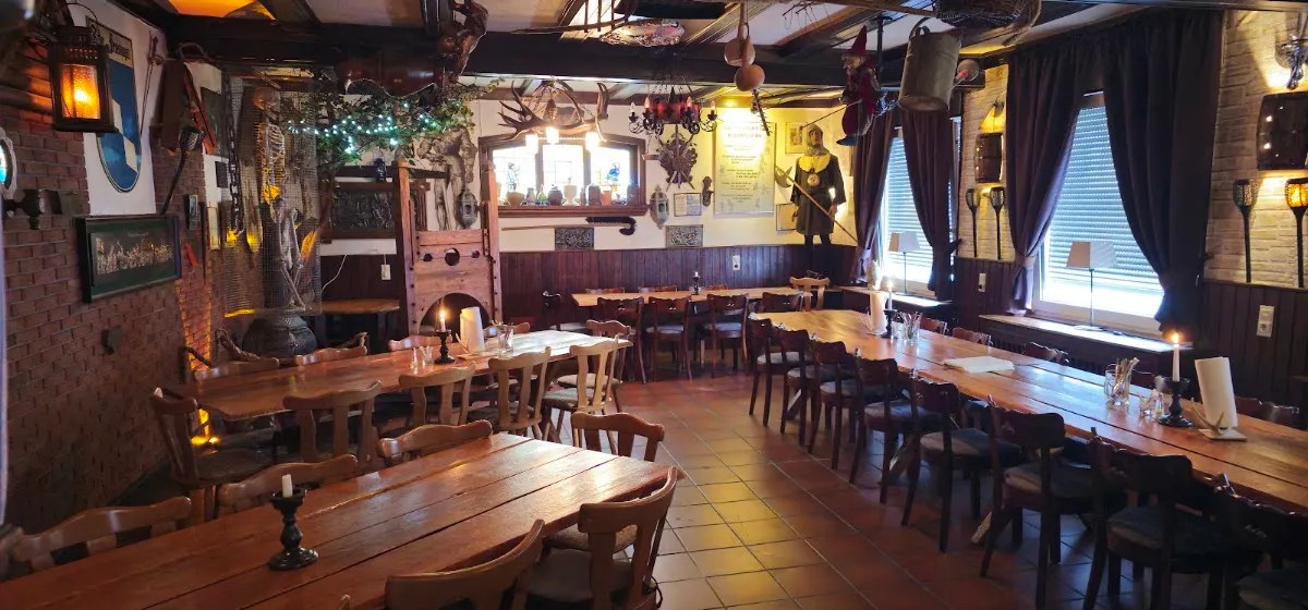 BookNoFees: Ravintola – Beim Raubritter – Drolshagen – Ryöstöritarin luona, kuva 1