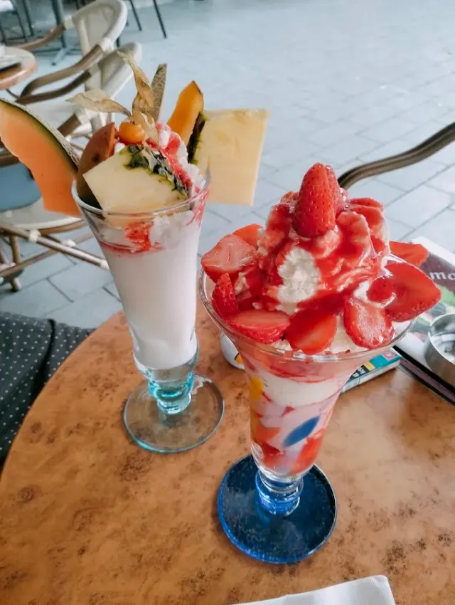 BookNoFees: Ravintola – Eiscafe San Remo – Lünen – Eiscafe San Remo, kuva 2