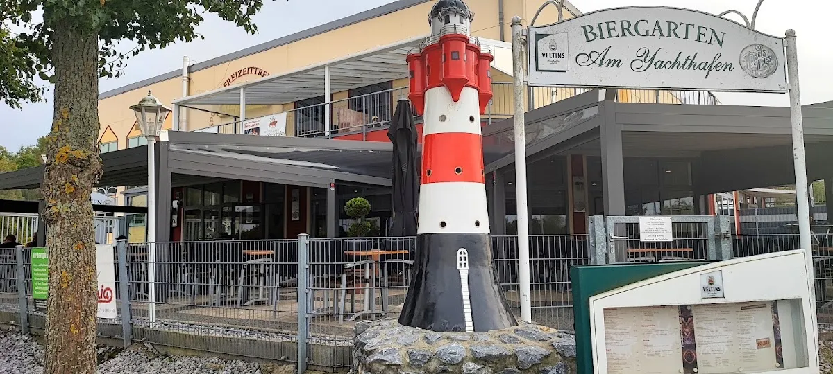 BookNoFees: Ravintola – Am Yachthafen – Bergkamen – Venesatamassa, kuva 1
