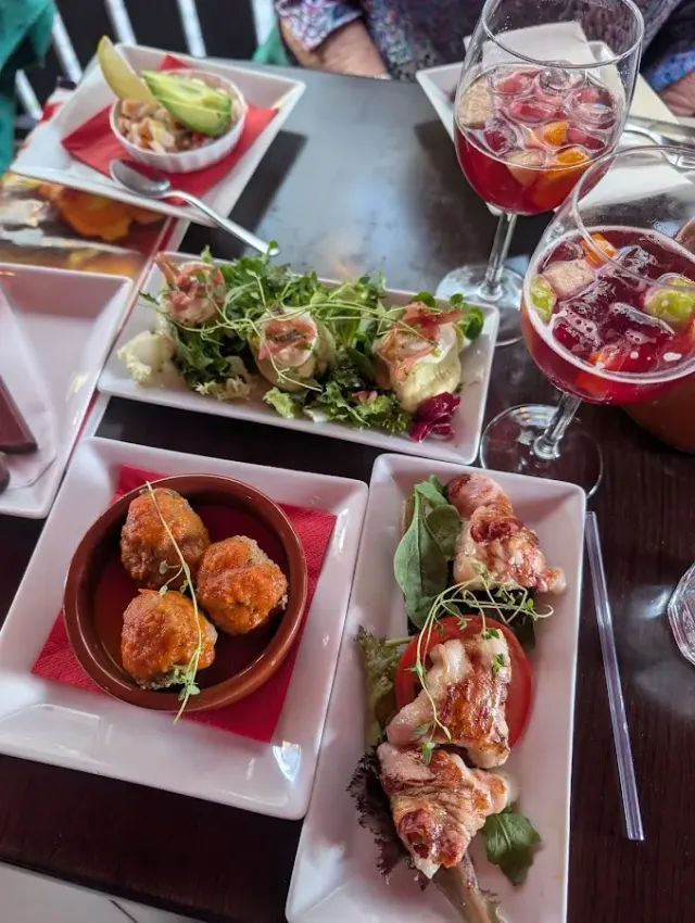 BookNoFees: Ravintola – Aqui – Stockholm – Täällä, kuva 2