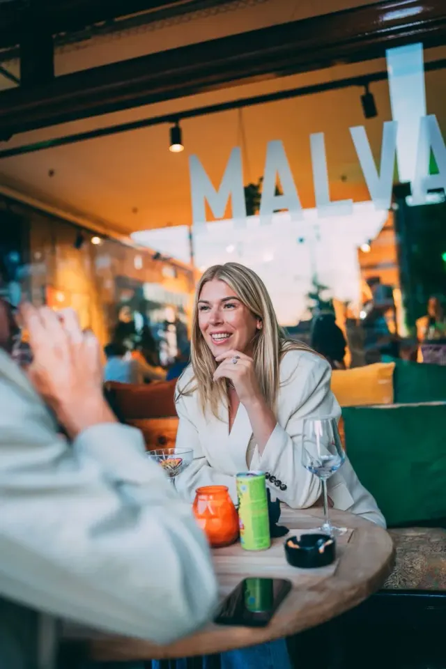BookNoFees: Kahvila – Malva – Amsterdam – Malva, kuva 2