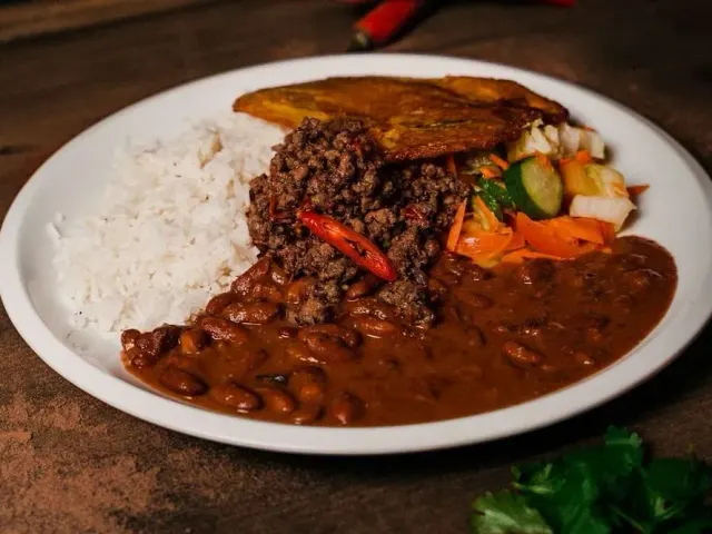 BookNoFees: Ravintola – El Arriero – Prague – Karjanajaja, kuva 3