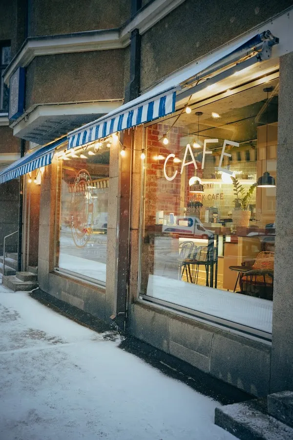 BookNoFees: Kahvila – Beard Park Cafe – Helsinki – Beard Park Cafe, kuva 1
