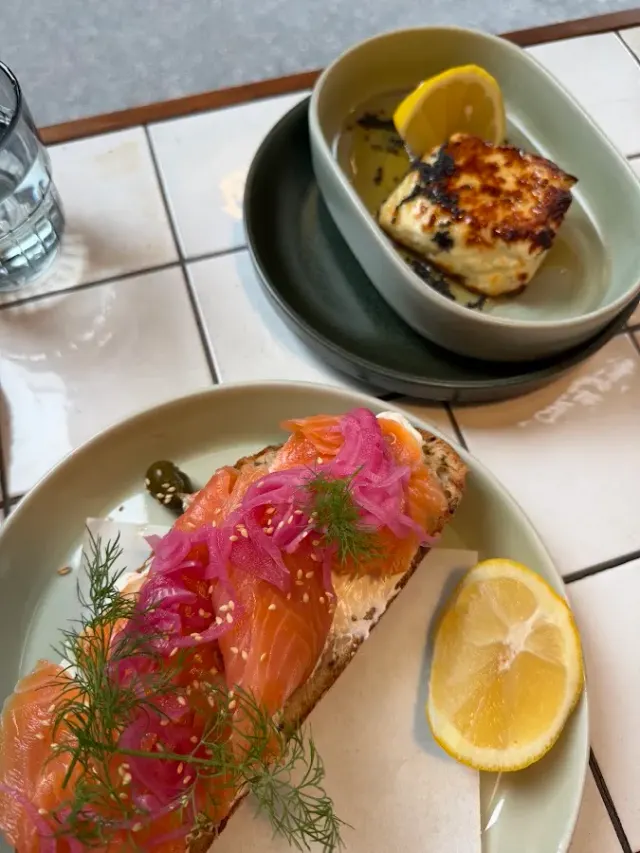 BookNoFees: Kahvila – Beard Park Cafe – Helsinki – Beard Park Cafe, kuva 2