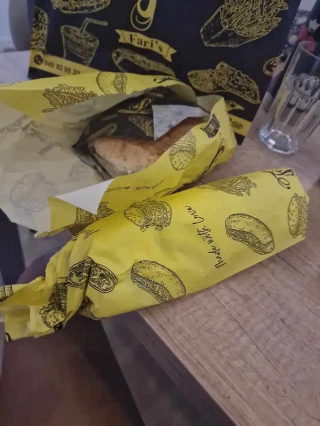 BookNoFees: Välipalabaari – Fari's Delice – Ljubljana – Fari's Delice, kuva 2