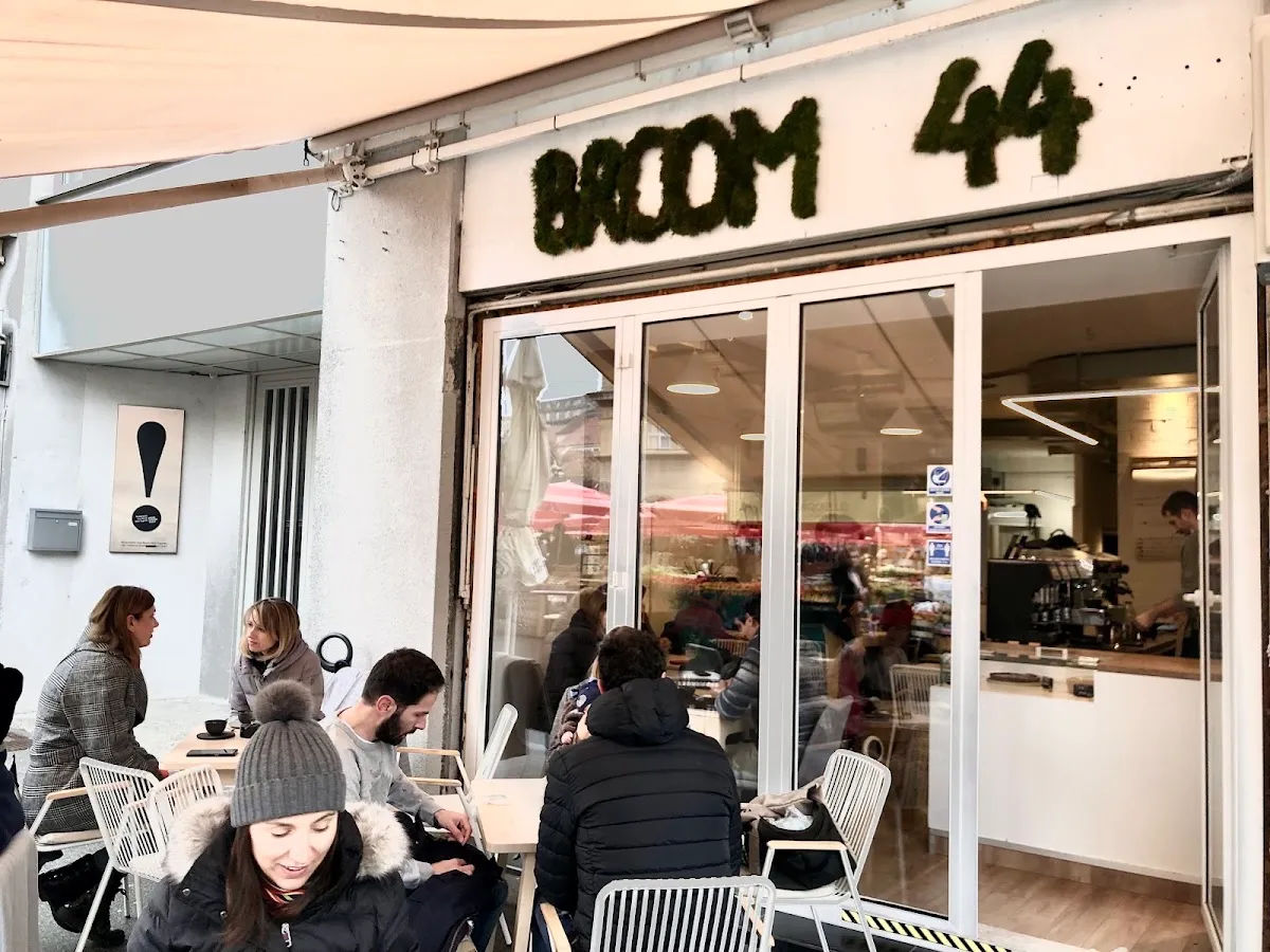 BookNoFees: Kahvila – Broom44 – Zagreb – Luuta 44, kuva 1