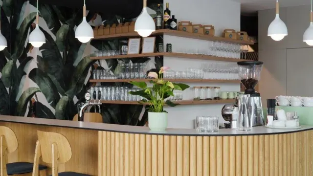 BookNoFees: Kahvila – Elou – Vienna – Elou, kuva 3