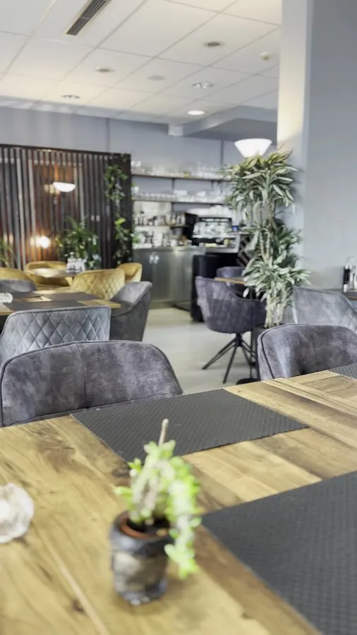 BookNoFees: Ravintola – BiBi perzijska restavracija – Ljubljana – BiBi-persialainen ravintola, kuva 3