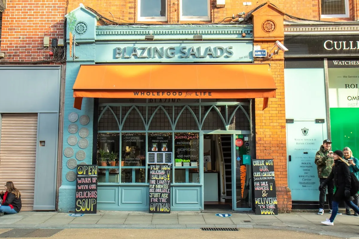BookNoFees: Kahvila – Blazing Salads – Dublin – Tulisia salaatteja, kuva 1