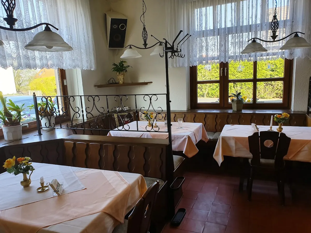 BookNoFees: Ravintola – Haus Maise Restaurant – Herdecke – Haus Maise -ravintola, kuva 1