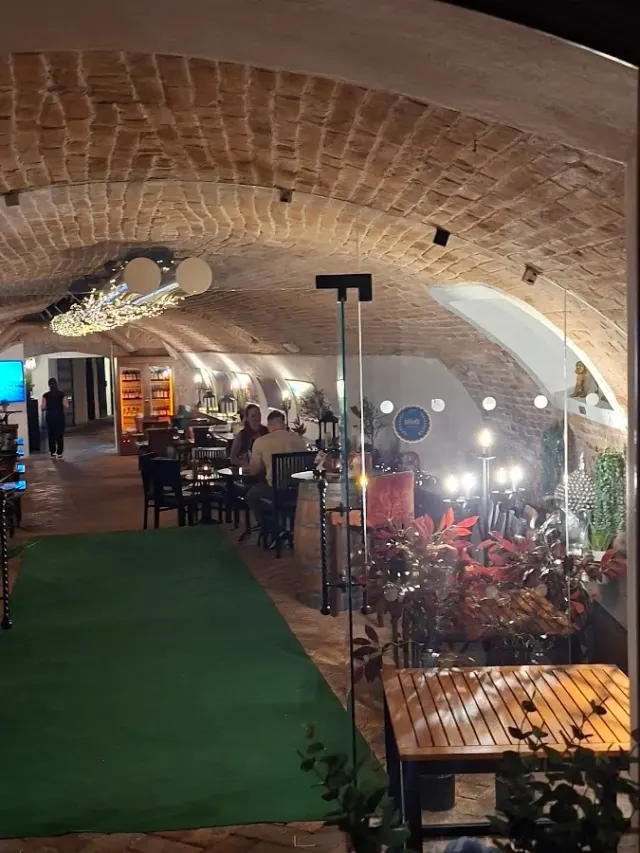 BookNoFees: Ravintola – Bharat & Bakchus – Bratislava – Intia ja Bacchus, kuva 2