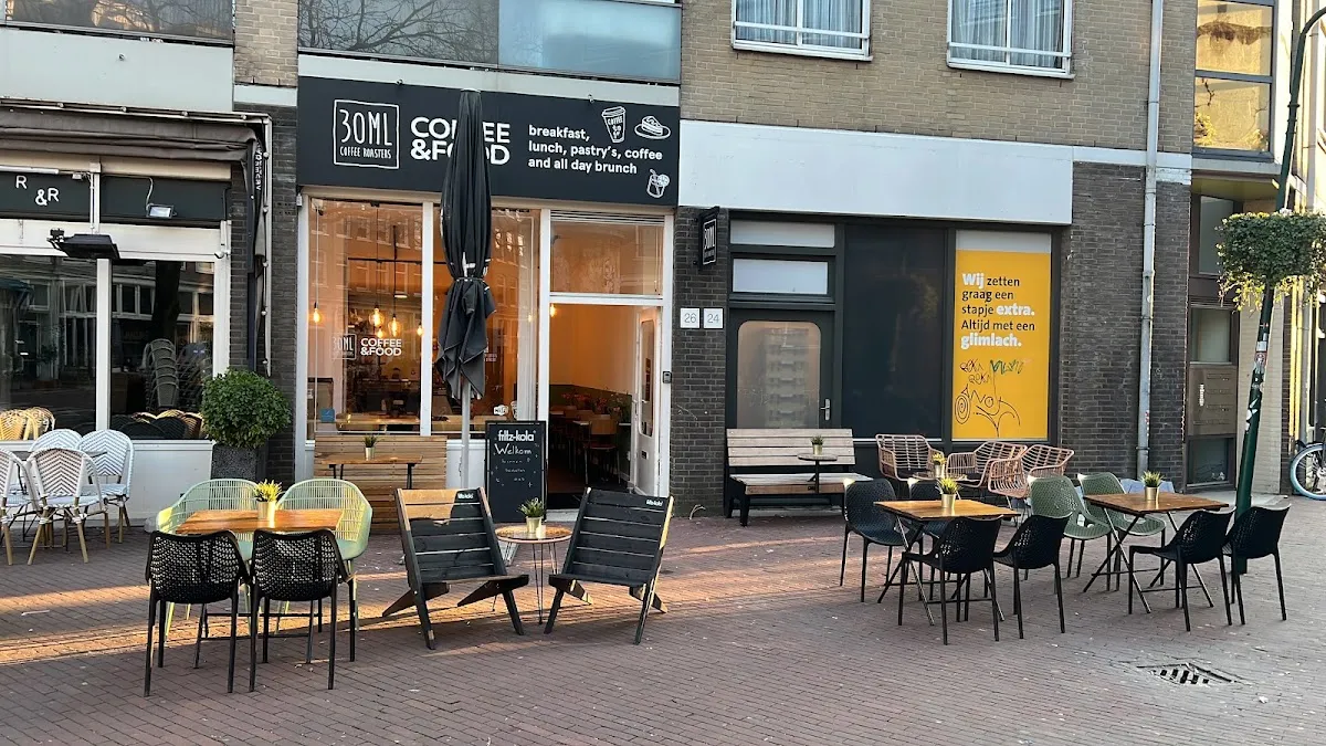 BookNoFees: Ravintola – 30ML – Amsterdam – Kolmekymmentä millilitraa, kuva 1