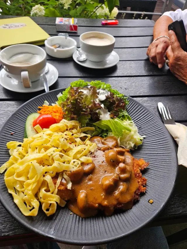 BookNoFees: Ravintola – Altes Wärterhaus – Hilchenbach – Vanha vartijan talo, kuva 2