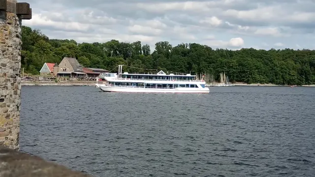 BookNoFees: Ravintola – Möhne-Pavillon – Möhnesee-Günne – Möhne-paviljonki, kuva 3