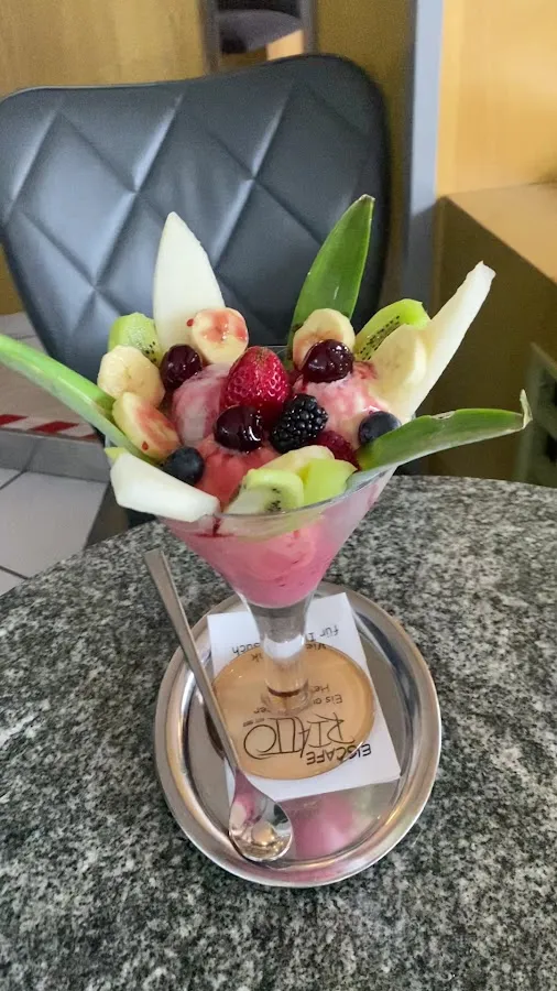 BookNoFees: Ravintola – Eiscafé Rialto – Fröndenberg – Eiscafé Rialto, kuva 3