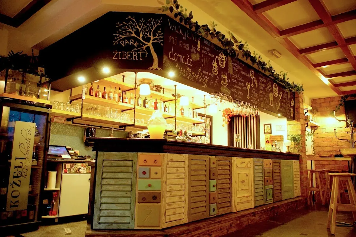 BookNoFees: Ravintola – Gostilna Žibert – Ljubljana – Žibert-ravintola, kuva 1