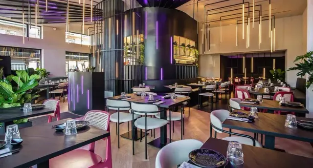 BookNoFees: Ravintola – Neko – Rome – Ei mitään, kuva 2