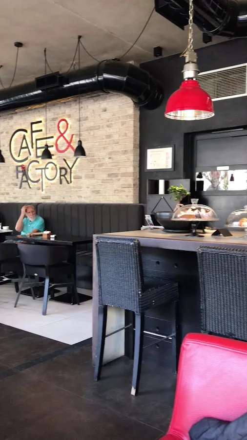 BookNoFees: Kahvila – Cafe&Factory – Belgrade – Cafe&Factory, kuva 3