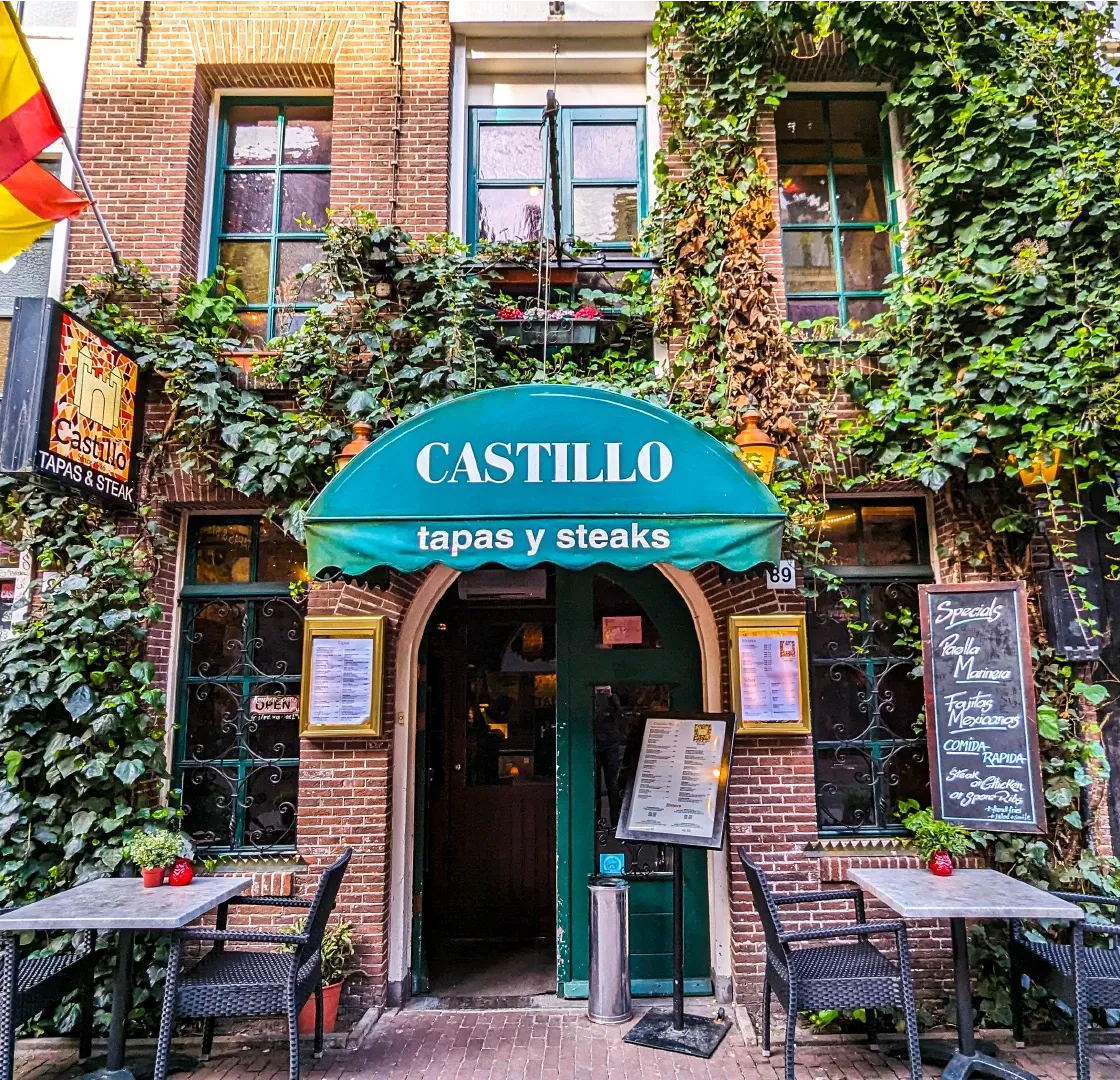BookNoFees: Ravintola – Castillo – Amsterdam – Linna, kuva 1