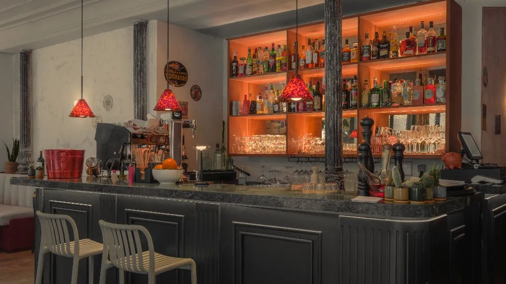 BookNoFees: Ravintola – D'oro – Madrid – Kulta, kuva 1