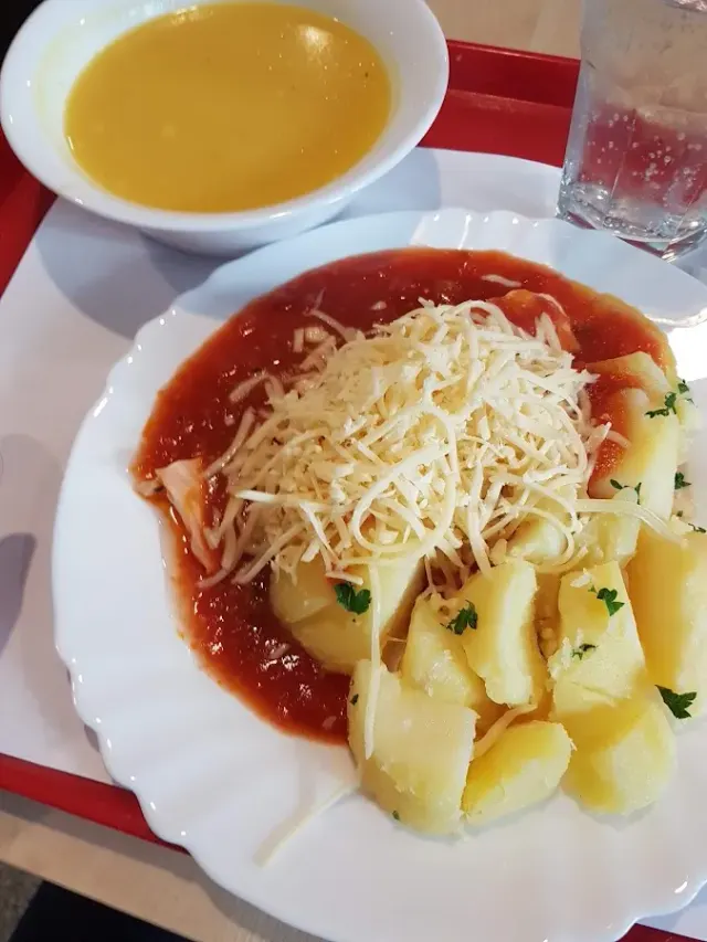 BookNoFees: Ravintola – City Cantina Square – Bratislava – City Cantina Square, kuva 2