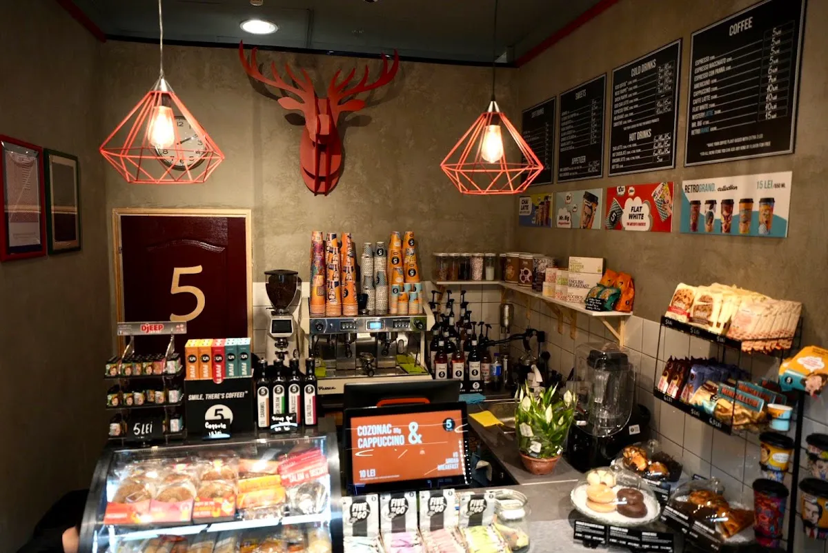 BookNoFees: Ravintola – 5 to go – Bucharest – Vielä 5 jäljellä, kuva 1