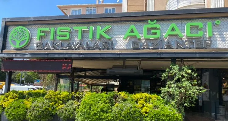 BookNoFees: Kahvila – Fıstık Ağacı – Istanbul – Fıstık Ağacı, kuva 1