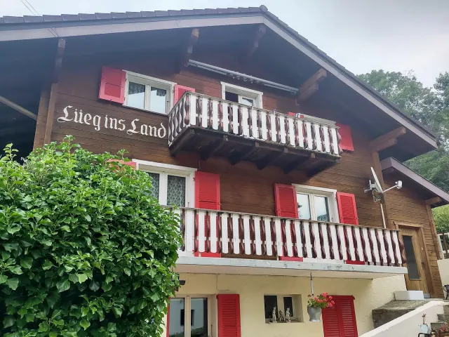 BookNoFees: Lüeg ins Land -lomahuoneisto – Bürchen – Bürchen