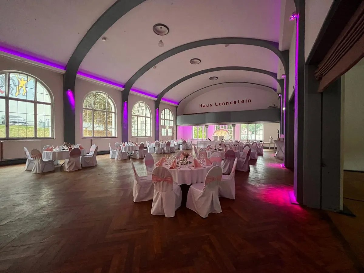 BookNoFees: Ravintola – Haus Lennestein – Altena – Haus Lennestein, kuva 1