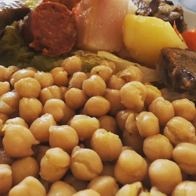 BookNoFees: Ravintola – Puerta bisagra – Madrid – Puerta bisagra, kuva 2