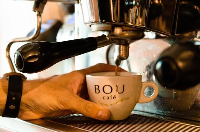 BookNoFees: Kahvila – Veintipico Café – Madrid – Veintipico Café, kuva 3